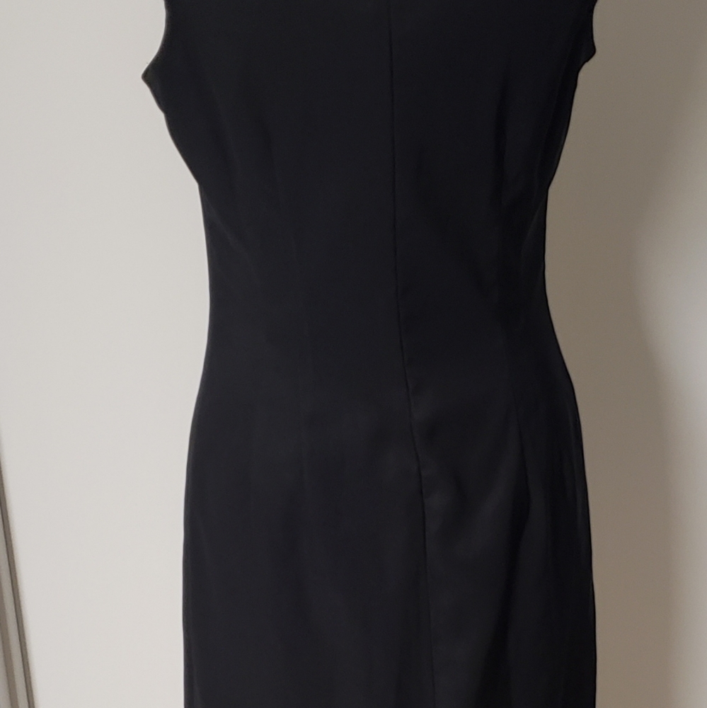 Dress - Picture 2 of 8